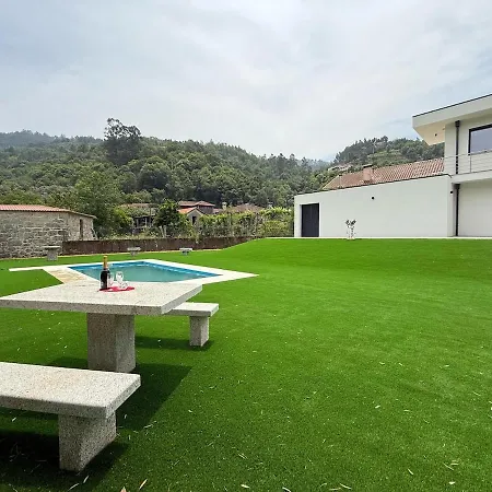 Villa Refúgio Da Avó - Gerês *